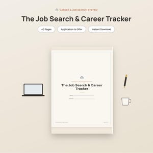 Op de afbeelding: Een digitaal document getiteld The Job Search & Career Tracker met 40 pagina's, sollicitatie-naar-aanbod tracking en directe download. De pagina bevat een aktetas-icoon, lijnen voor naam en datum, een laptop, een potlood en een koffiemok-icoon.