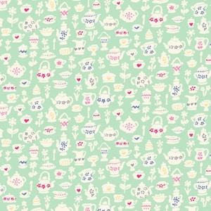 Peut inclure: Un motif sans couture représentant une variété de théières, de tasses et de soucoupes blanches avec des motifs floraux et géométriques sur un fond vert clair.