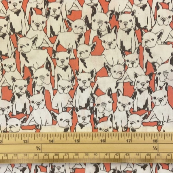 Fat Quarter Lil Doggie Französische Bulldoggen Auf Rotem 100% Baumwoll-Quiltstoff