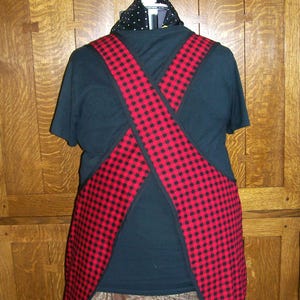 Buffalo Check Crossback Apron: Plus Size Red and Black Kitchen Apron