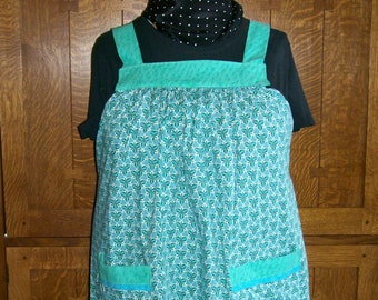 Plus Size No Tie Smock Apron - Blue and Green Calico Kitchen Smock - Two Pocket Plus Size Smock Apron - Fits 3-4XL Best