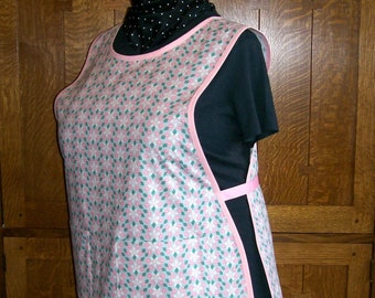 Plus Size Cobbler Apron - Pink Calico Cobbler Apron - Plus Size Kitchen Cobbler - Fits 2-4XL Best