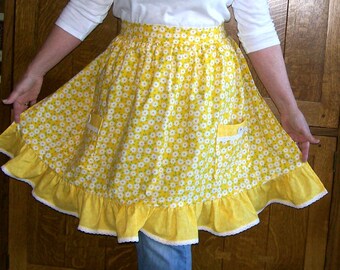 Yellow Ruffled Half Apron with Daisies and Lace - Apron with Pockets - Yellow Waist Apron - One Size Fits Most