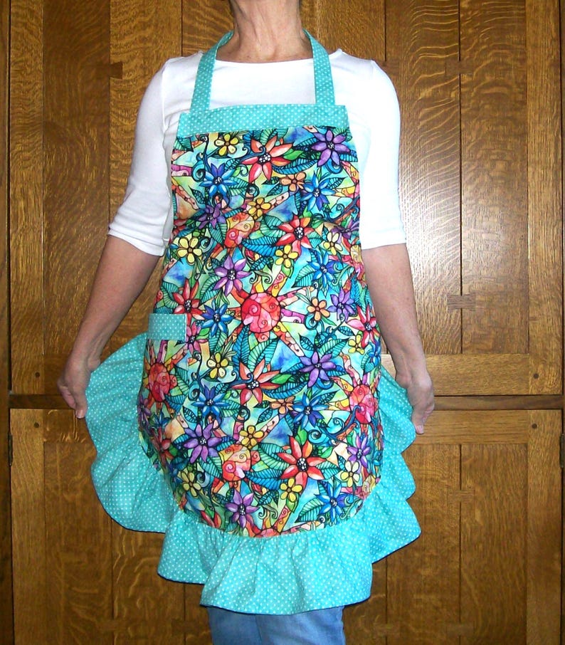 Kitchen Apron: Ruffled Floral Print With Pocket Size M - Etsy
