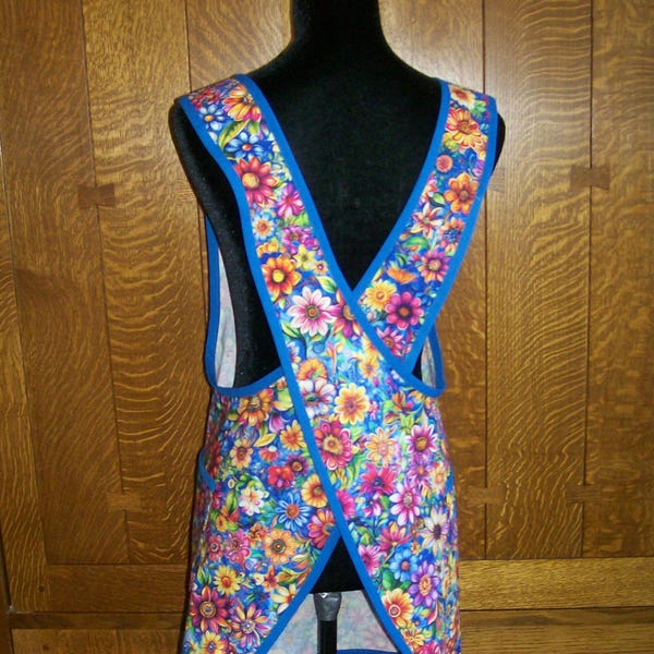 Crossback Kitchen Apron: Groovy Garden Print, Size Child 12