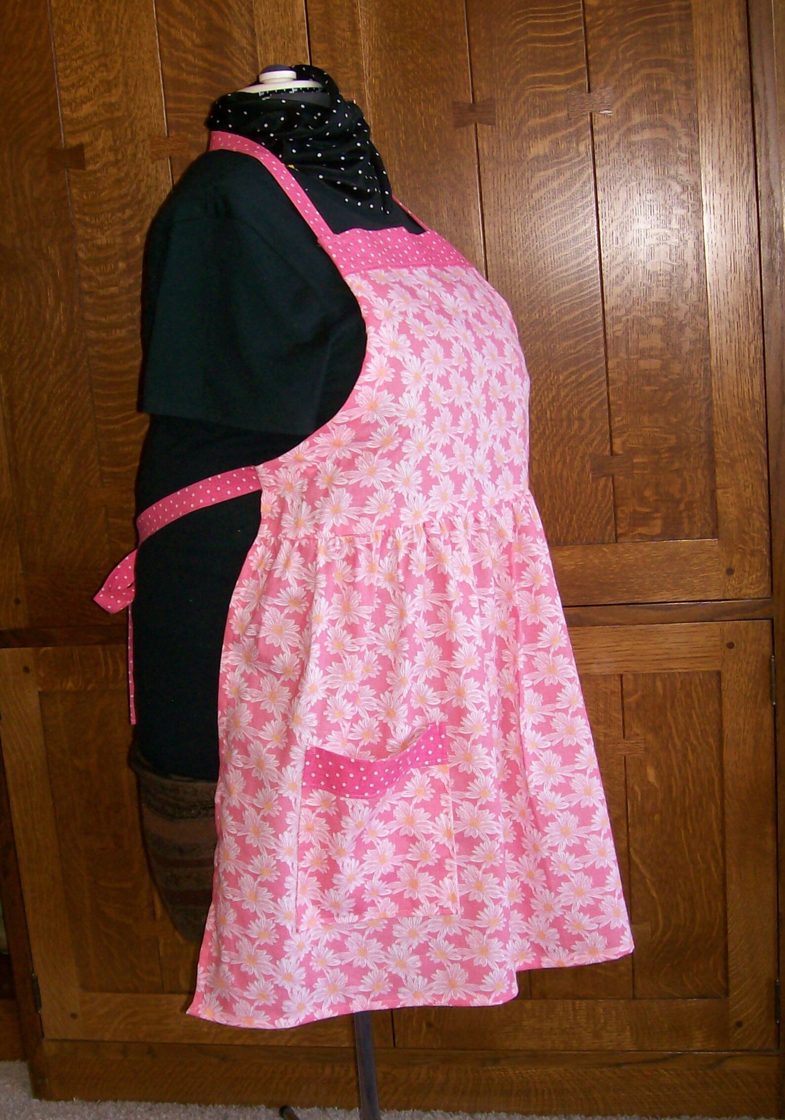 Plus Size Retro Kitchen Apron Pink and White Daisy Print Etsy