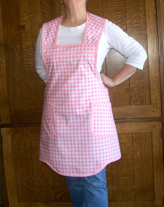 ピンクギンガムチェックのレトロエプロン（ポケット付き） - サイズXL