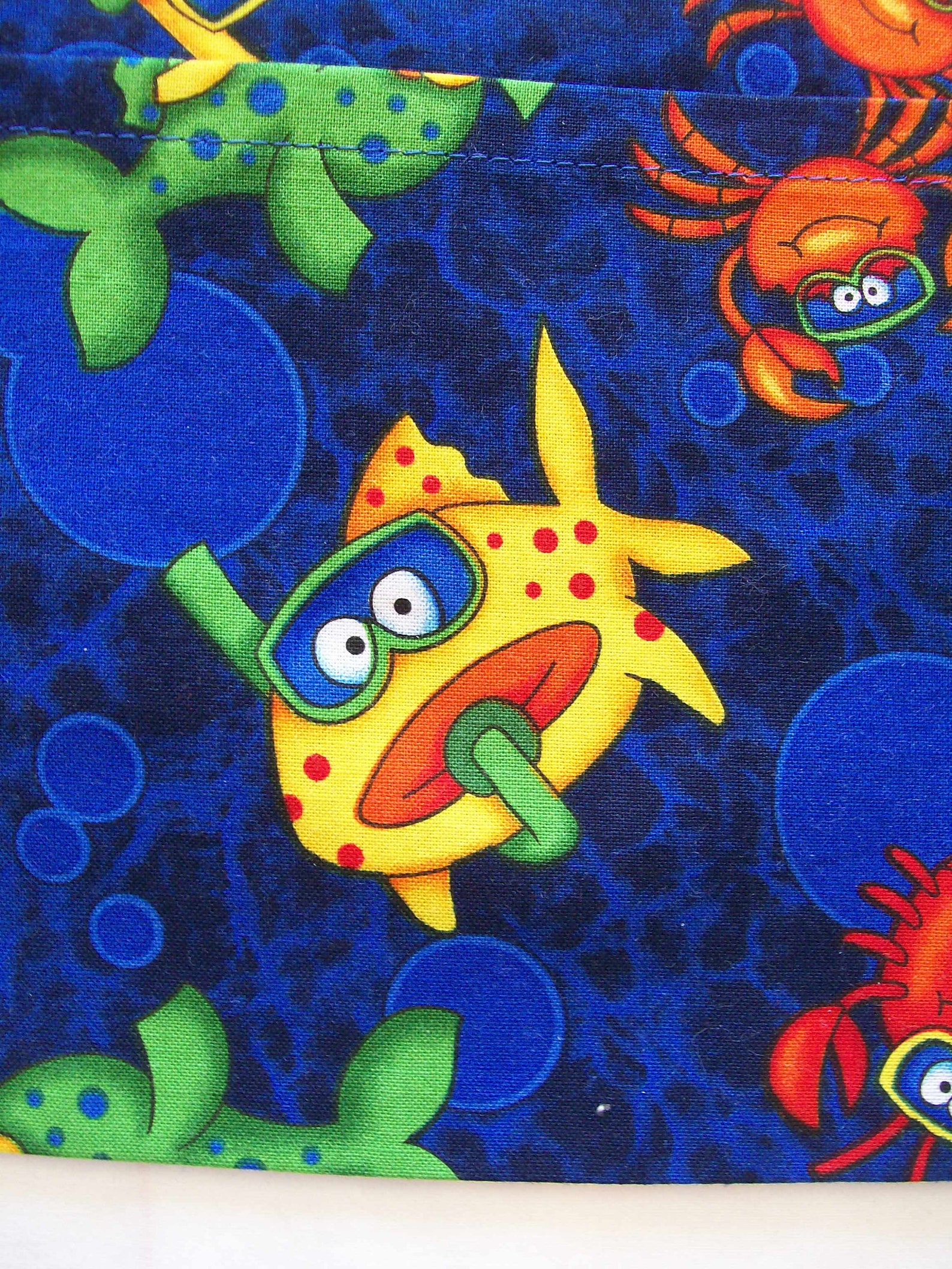 Waterproof Fish Print Baby Feeding Apron with Pocket