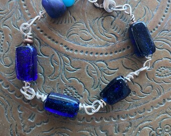 Hebron glass bead bracelet