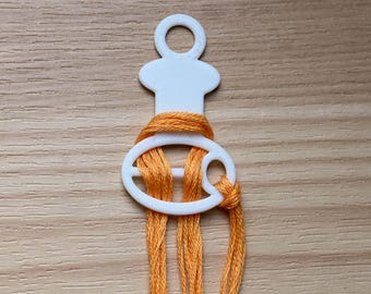 10 count, No-Kink Floss Drop | Embroidery Thread Bobbin | Project Ring Ready | Reusable Plastic Floss Organizer | Cross Stitch