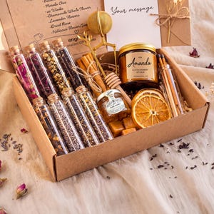 Personalisierte Geschenkbox – Set zum Mischen von Blütentees – Entspannungsgeschenk für Mama – Ästhetische Tee-Geschenkbox – Geburtstagsgeschenk für sie – Kräutertee
