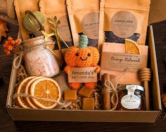 Herbstliche Geschenkbox für Teeliebhaber, Kürbisgewürz-Verwöhnpaket, Gemütliches Herbsttee-Probierpaket, Personalisiertes Herbstgeschenk für sie, Mama oder Schwester – Gemütliches Geschenk