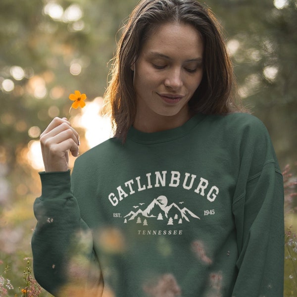 Gatlinburg Tennessee Crewneck Sweatshirt | Great Smoky Mountains Vacation | Sevier County TN Nostalgia | Cozy Fall Cabin Vibes