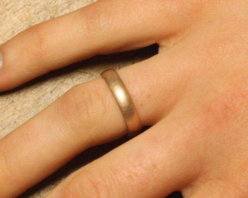 Bride/'s red gold band #803. size 5 12 ready to ship