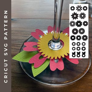 set van 22 wijnglas naamkaartjes svg diy bloemen wijnkragen cricut silhouet stam naamplaatje patroon papieren bloemen gesneden bestanden partij decor