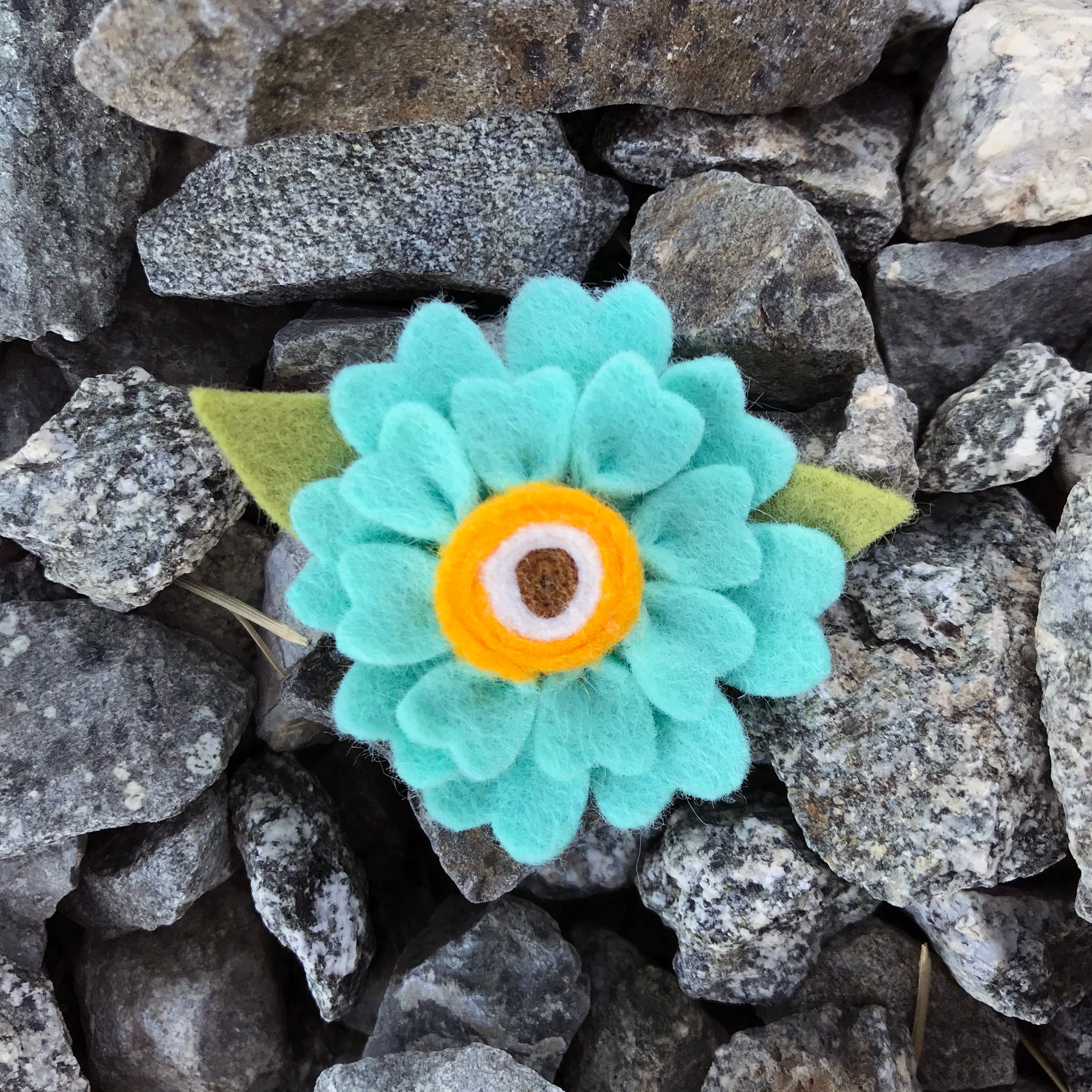 PDF Pattern & Tutorial Felt Flower Pattern With Rounded Petals and