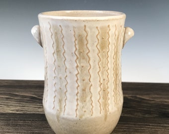 Small/medium vase in white and natural with stripes and slip design