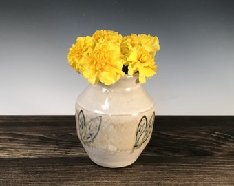 Bud vase/ small vase, white with black leaf design