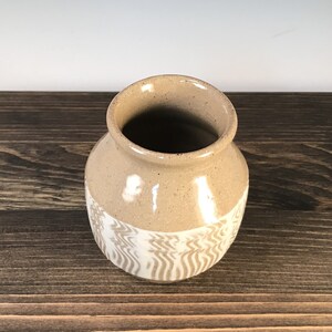 Bud vase/ small vase, natural tan with white slip and wavy design image 4