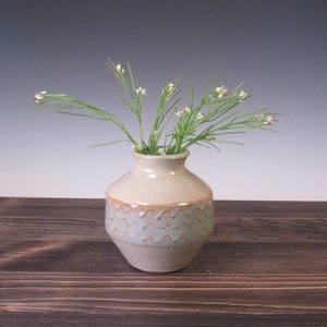 Bud Vase - Light green with slip trail waves