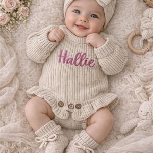Personalisierte Neugeborenen Outfit Set | Gesticktes Baby Name Strick Romper Set | Nach Hause kommen Outfit | Babyparty Geschenk