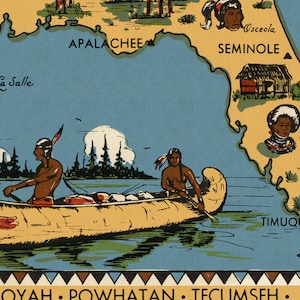 Puede incluir: Una ilustraci&oacute;n vintage de nativos americanos en una canoa remando en un lago. La canoa es amarilla y marr&oacute;n con una franja roja. El lago es azul con agua verde. El fondo muestra un bosque y un cielo nublado. El texto "APALACHEE" es visible en la esquina superior izquierda de la imagen.
