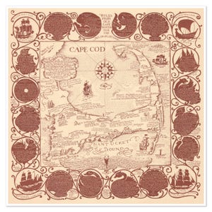 Könnte beinhalten: Ein quadratischer dekorativer Druck mit einer detaillierten Karte von Cape Cod in dunkelroter Tinte auf cremefarbenem Hintergrund. Die Karte ist von verzierten Rändern umgeben, die Illustrationen historischer Schiffe, Tiere und Rezepte mit dem Titel Rules from Old Cape Homes for the Accomplished Cook enthalten.