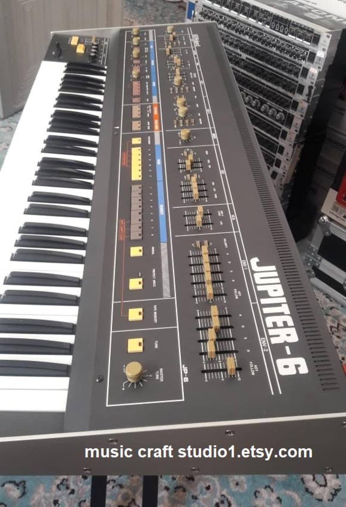 Roland Jupiter 6 Analog Synthesizer 1980s with Original Factory Box, foto 3 di 5