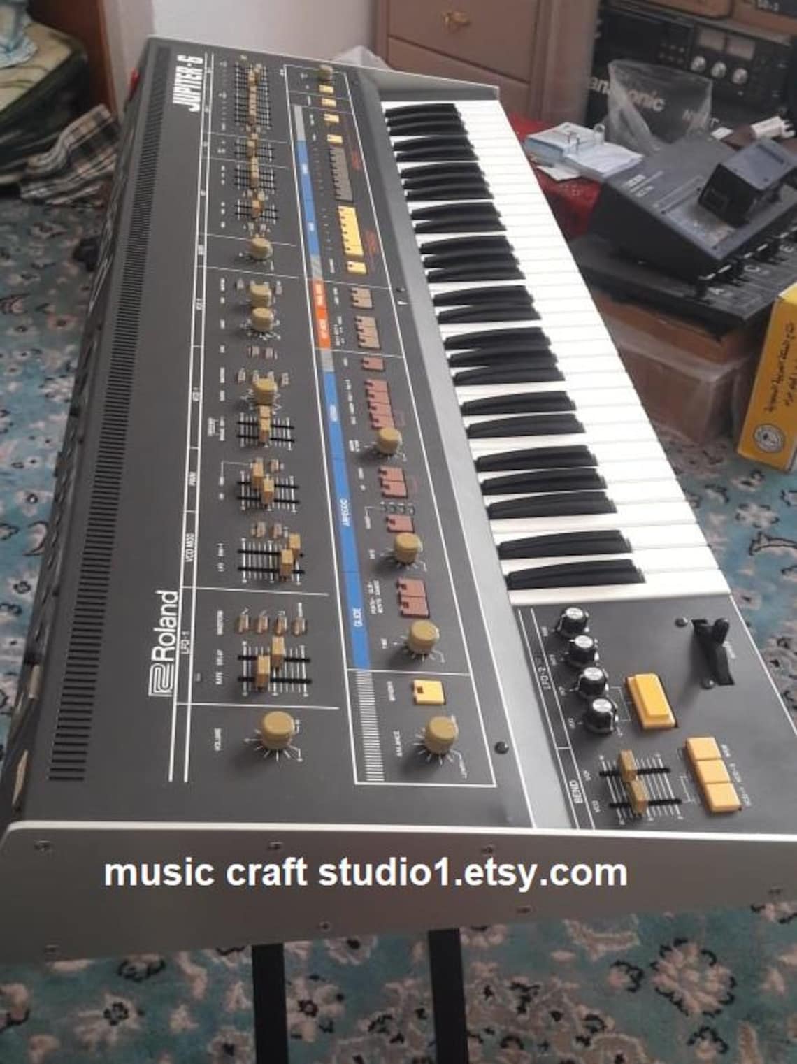 Roland Jupiter 6 Analog Synthesizer 1980s with Original Factory Box, foto 4 di 5