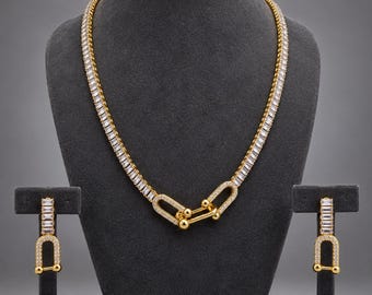 Gold Tone U Link Jewelry Set, Baguette Style Necklace and Drop Earrings