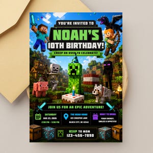 Può includere: Un biglietto d'invito di compleanno rettangolare con grafica a tema Minecraft, inclusi personaggi come Steve, un Creeper e un Ender Dragon. Il testo recita: You're invited to Noah's 10th birthday! Creep on over to celebrate! Join us for an epic adventure!
