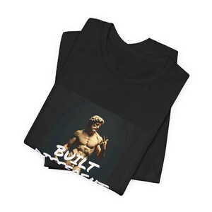 Funny Gym T-Shirt, Built Different Assembled Wrong, Ironic Streetwear Meme Gift for Him imagen 3