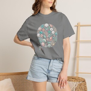 Sea Shells Circle Shirt, Vintage Beach Graphic Tee, Coastal Starfish T-Shirt, Nautical Ocean Vacation