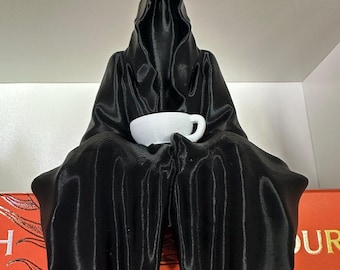 Figure Suriel ACOTAR Suriel giving tea