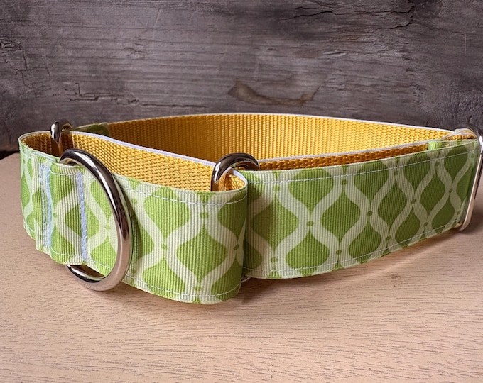 Large - Celery Geo on Gold