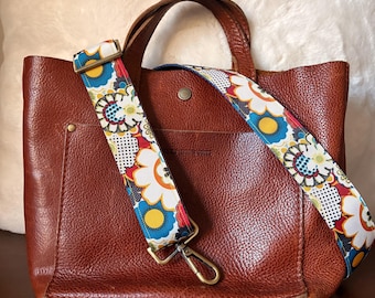 Bag Strap: Luna’s Retro Flowers