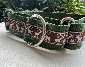 Reindeer on Green - 1.5" Martingale Collar