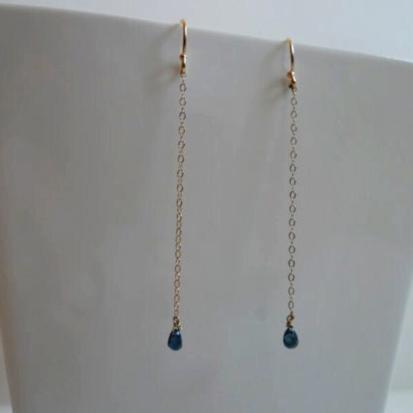 Kari Earrings of  Yellow Gold and Blue Sapphire