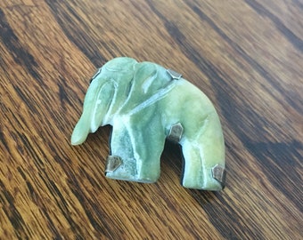 Vintage Sterling Silver Elephant Yellow Green carved Calcite Stone Pin Brooch C clasp Mexico 11 grams