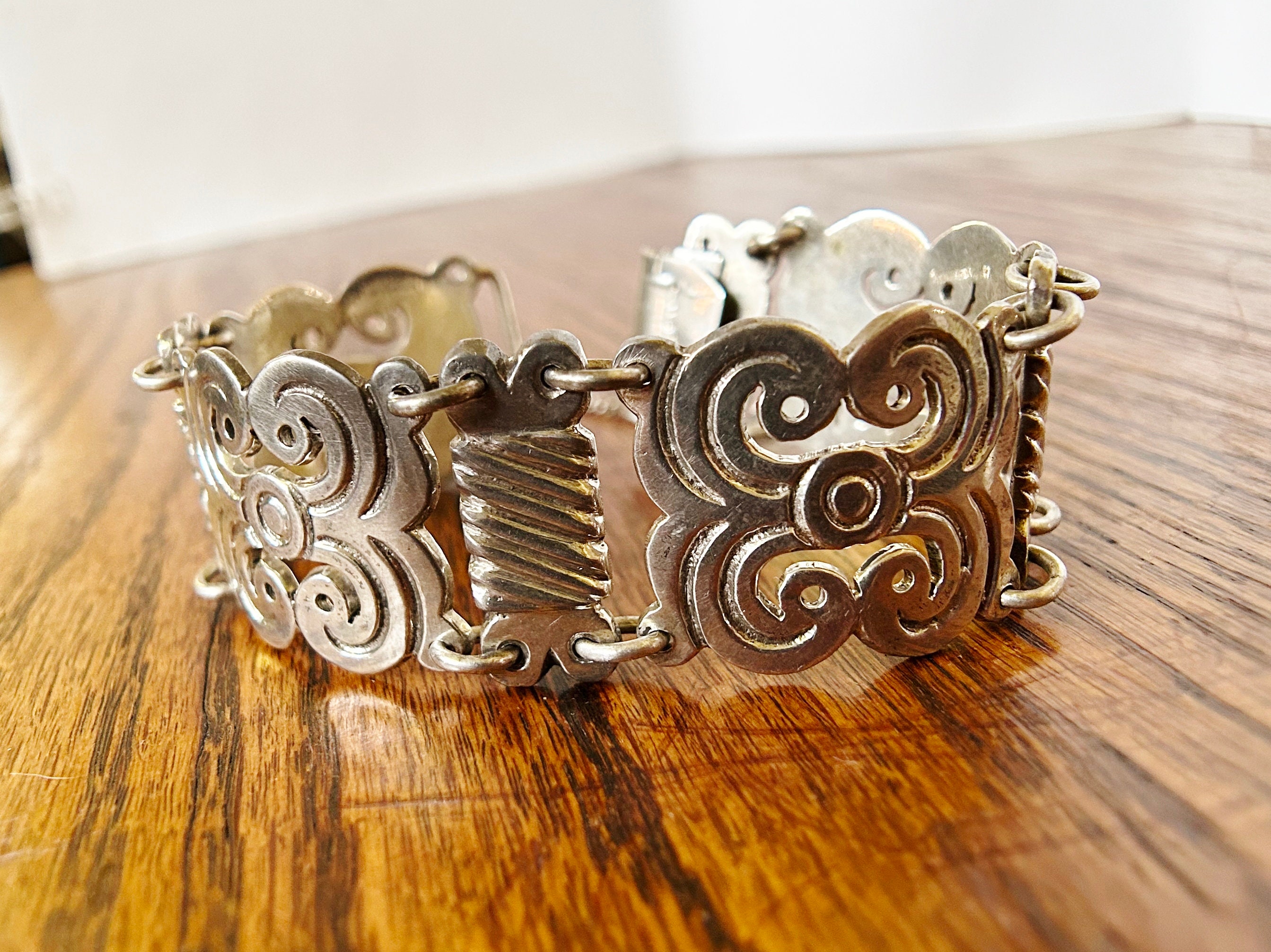 Vintage 40s Mexican 925 Sterling Silver Bracelet + Green