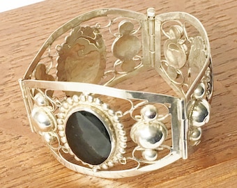 Plata Real Vintage Mexican Sterling Silver Onyx Bracelet 3 panel Jewelry 31 Grams
