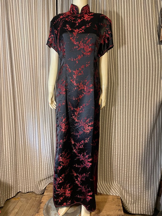 Vintage black and red brocade Chinese dress