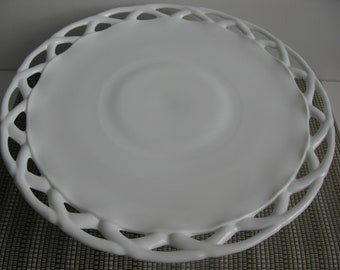 MILK GLASS PEDESTAL Cake Plate /Milk Glass Cake Plate/Milk Glass Pedestal Plate/Vtg Server/Milk Glass Centerpiece/Milk Glass Dessert Server