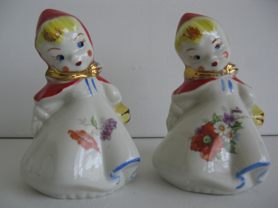 Vtg HULL RED RIDING Hood Salt and Pepper Set/retro Kitchenware/vintage