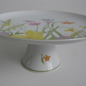 Vtg PEDESTAL CAKE PLATE/Seymour Mann Original/Day Lily Design/Flowered Cake Stand/Dessert Plate/Pie Stand/Flower Cake Plate/Dessert Servers