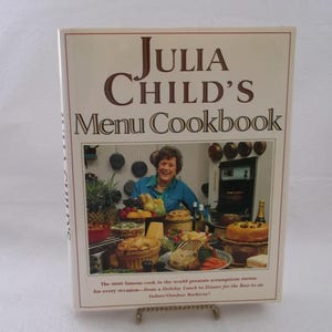 Vintage JULIA CHILD&#39;S MENU Cookbook/1991 Edition /Indoor/Out Door Barbecue/Recipes for Every Occasions/Holiday Recipes/Color Photos Recipes