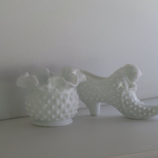 Vtg FENTON HOBNAIL Milk GLASS Vase w Shoe/Fenton Milk Glass/White Bud Vases/Hobnail Shoes/Fenton Home Decor/Vintage Fenton Milk Glass/Vases