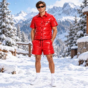 Puede incluir: Una camisa de manga corta acolchada de color rojo brillante con cierre de botones y un bolsillo en el pecho, combinada con pantalones cortos acolchados rojos a juego con cordón en la cintura, calcetines blancos y zapatillas blancas, con gafas de sol.