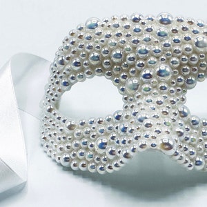 Bubbles & Baubles Iridescent White Pearled Masquerade Mask image 3