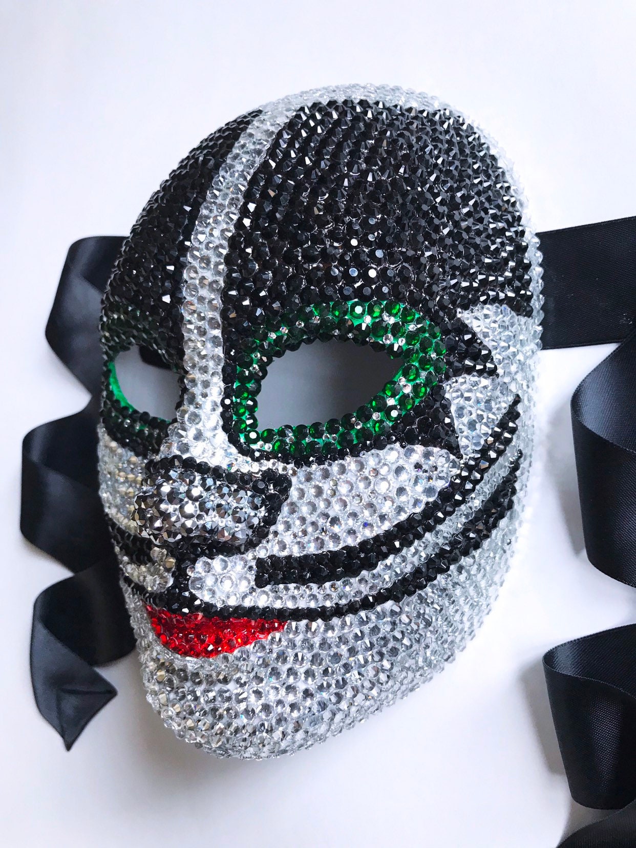 Maschera di carnevale con cristalli Swarovski e bandiera francese - Italia Maschera di carnevale con cristalli Swarovski e bandiera francese - Italia